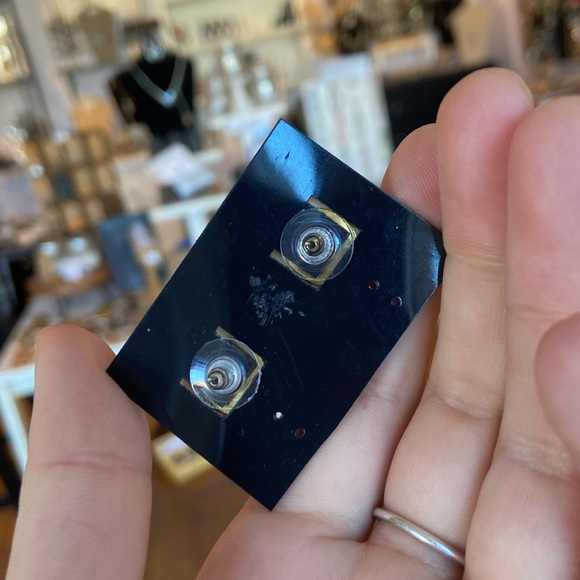 VTG Pink Coral Rose Earrings - Picture 2 of 3